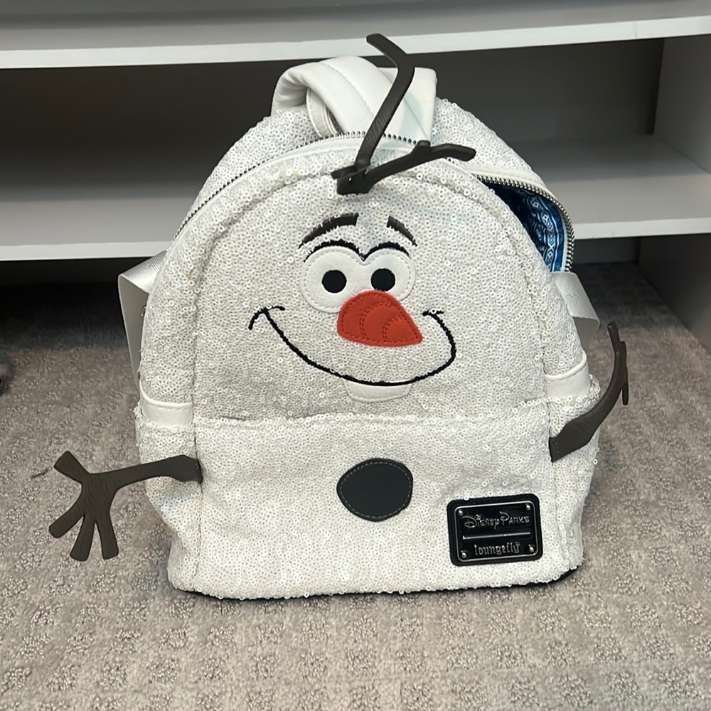 Olaf loungefly backpack